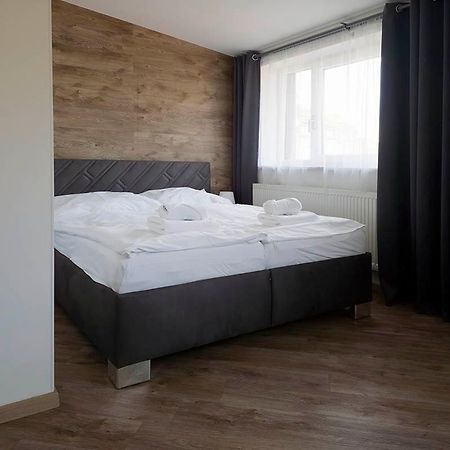 Novohradska Hotell Ceske Budejovice Exteriör bild