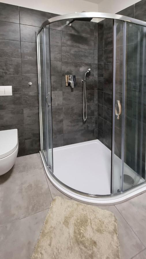 Novohradska Hotell Ceske Budejovice Exteriör bild