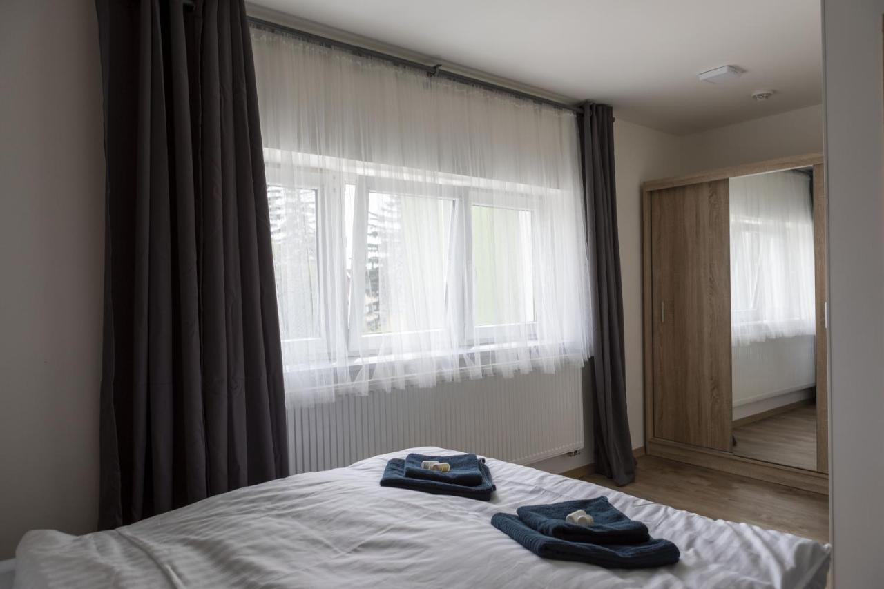 Novohradska Hotell Ceske Budejovice Exteriör bild