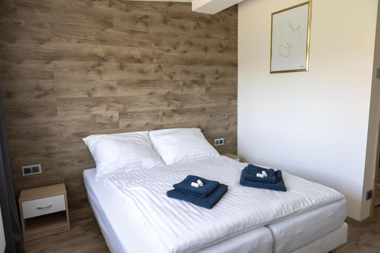 Novohradska Hotell Ceske Budejovice Exteriör bild